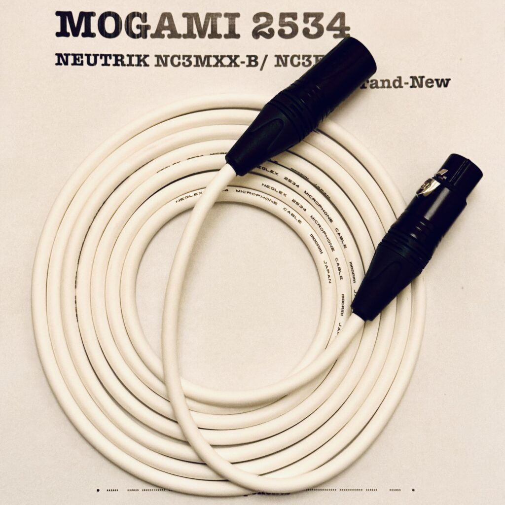 Mogami 2534 white XLR microphone cable with Neutrik NC3MXX-B and NC3FXX-B connectors