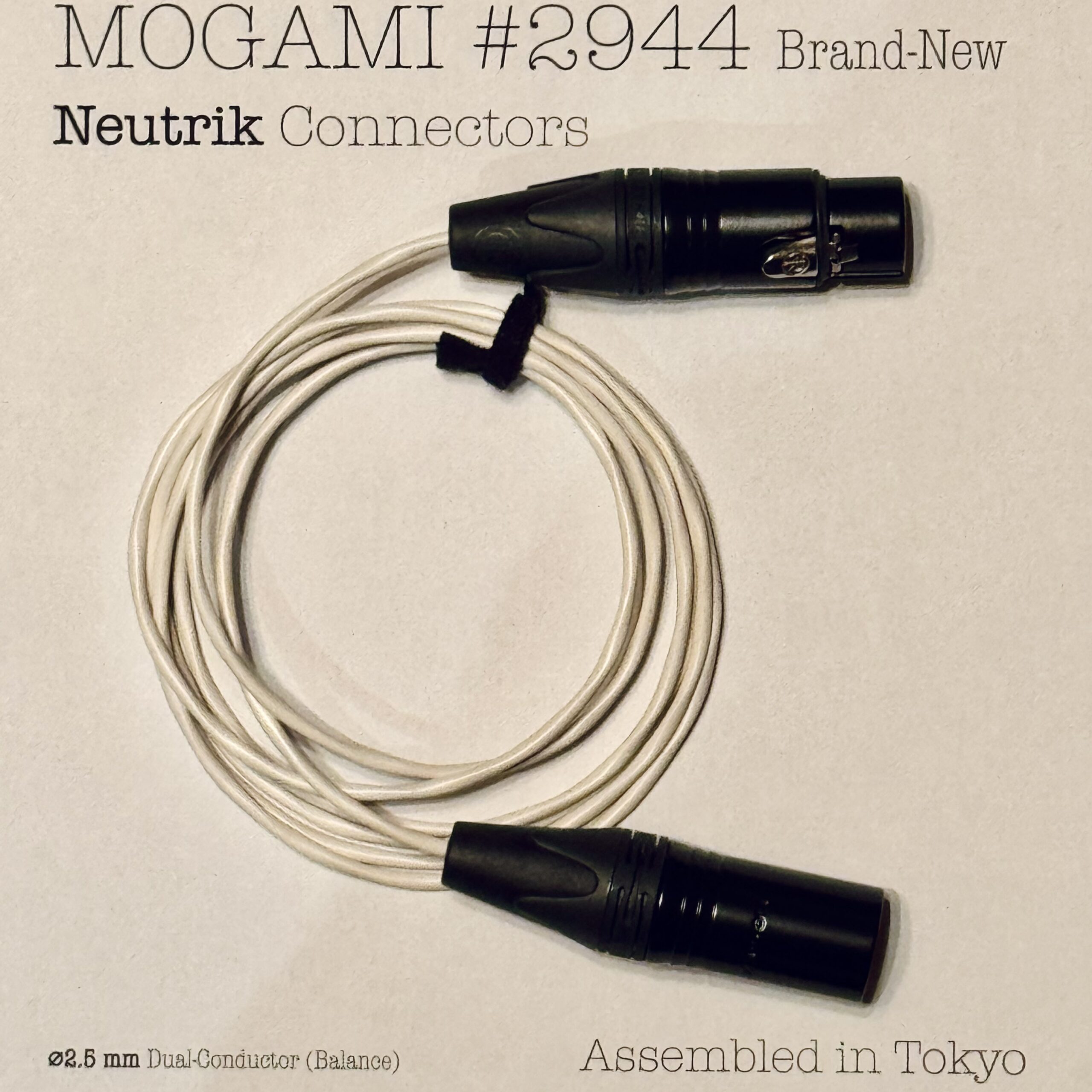 Mogami 2944 White XLR microphone cable with Neutrik NC3MXX-B and NC3FXX-B connectors