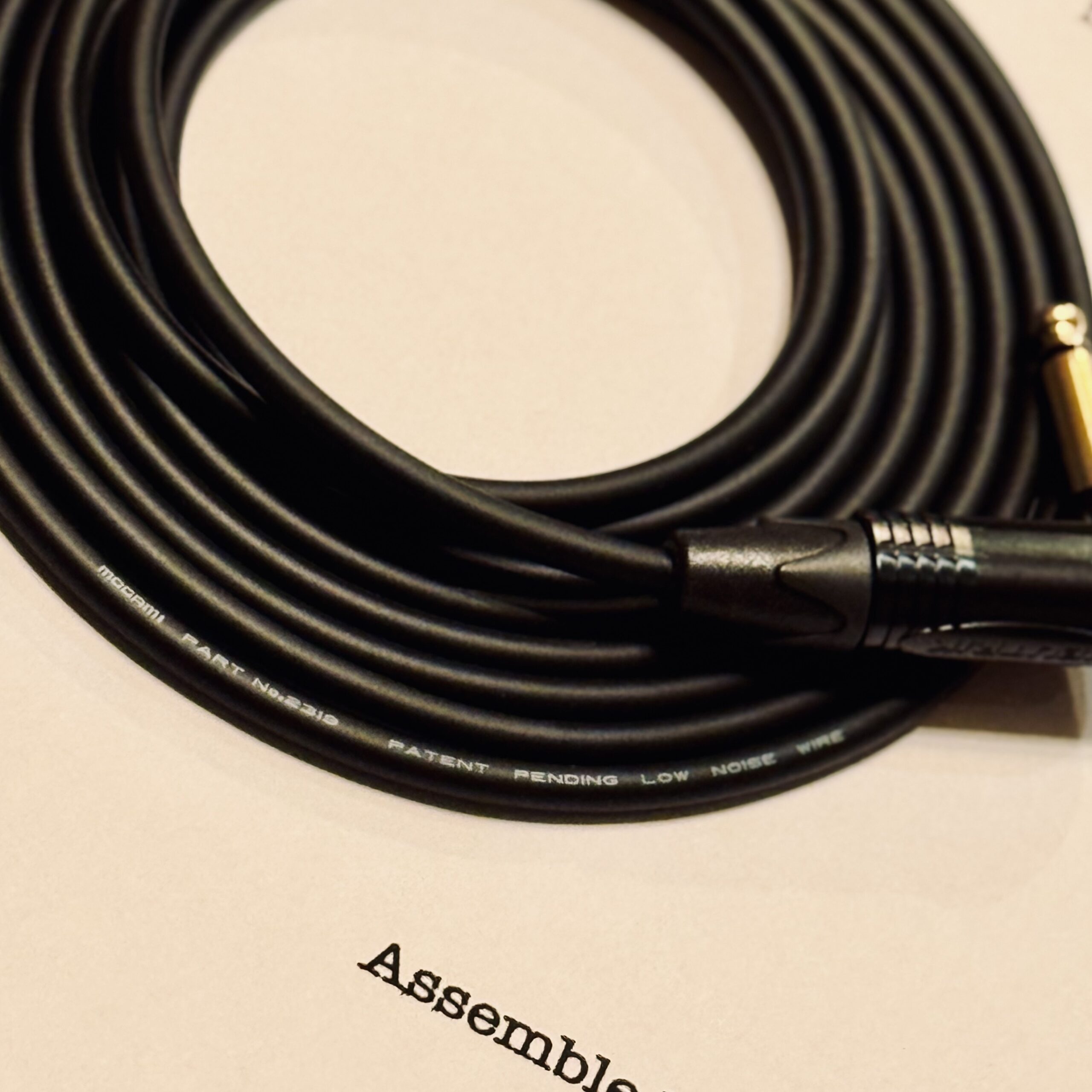 Mogami 2319 Black guitar cable