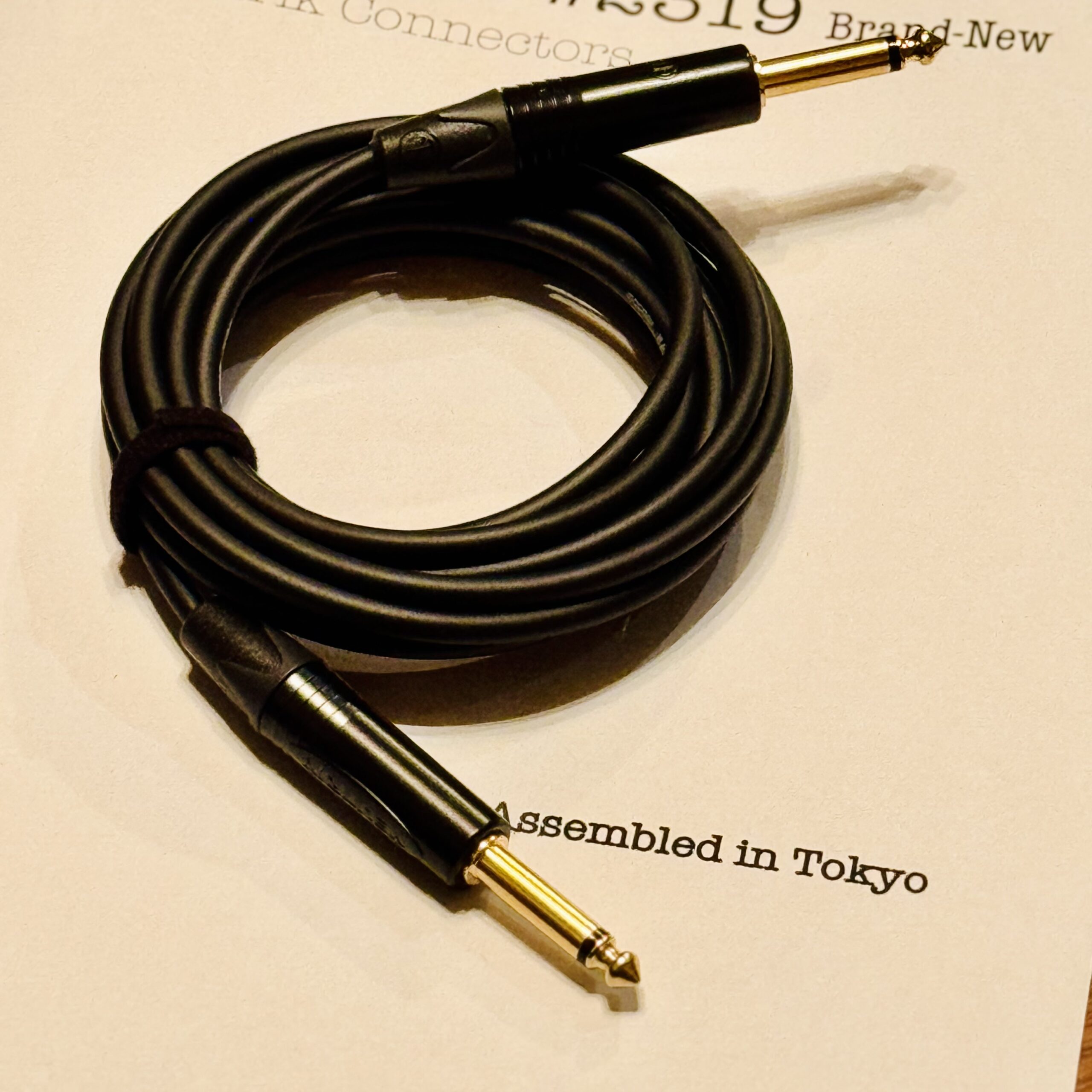 Mogami 2319 Black guitar cable with Neutrik NP2X-B and NP2X-B 6.35mm TS connectors