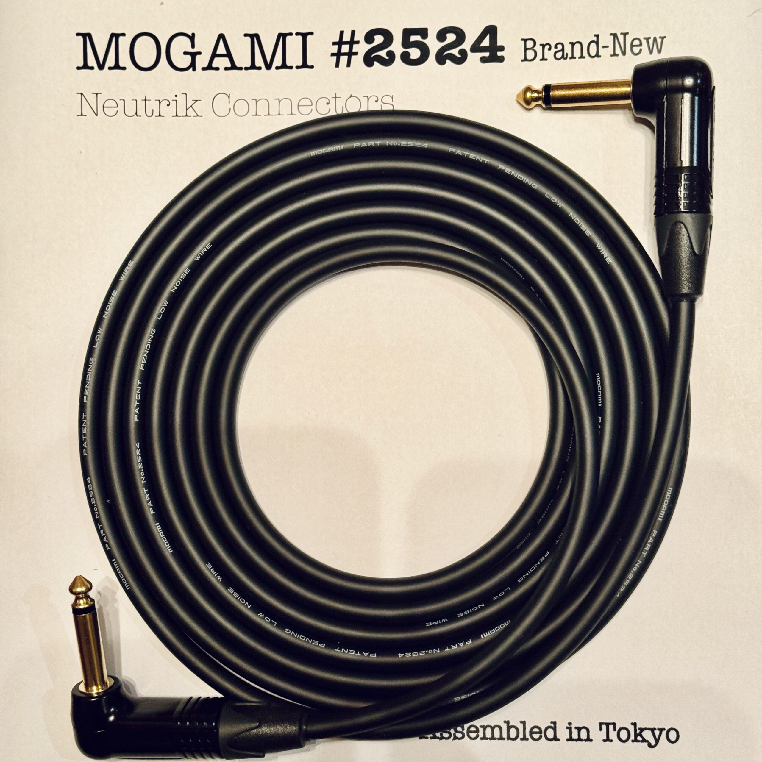 Mogami 2524 Black guitar cable with Neutrik NP2RX-B and NP2RX-B 6.35mm TS connectors