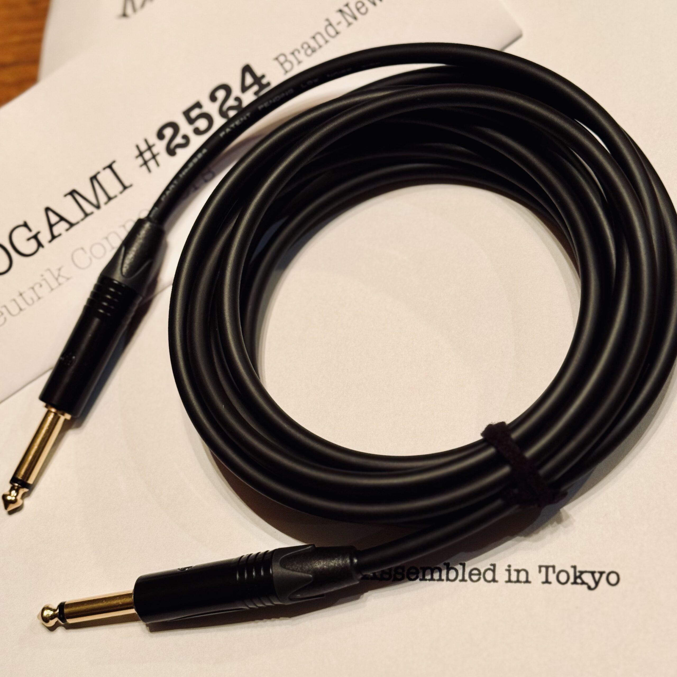 Neutrik NP2X-B TS and NP2X-B TS connectors on Mogami 2524 Black cable