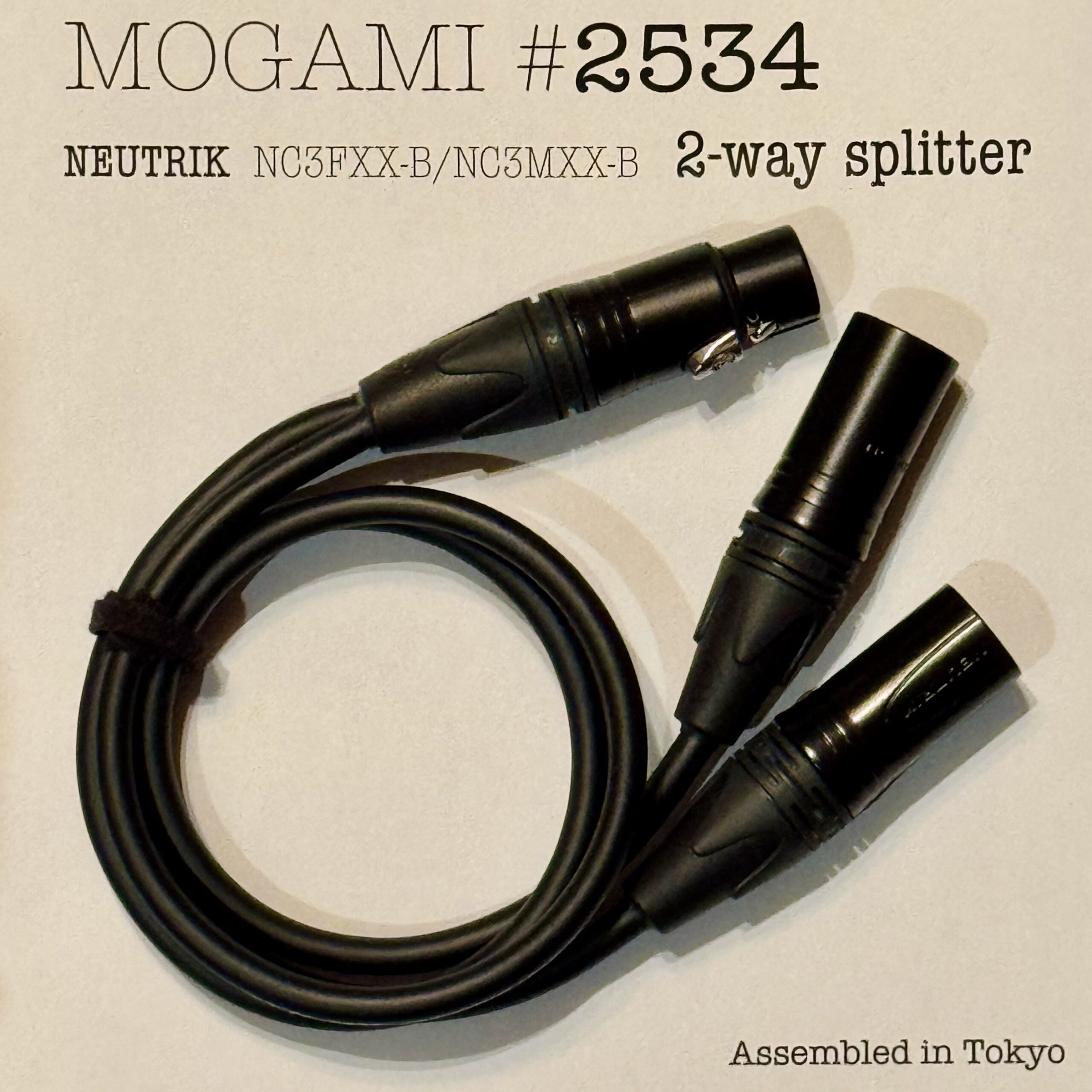 Mogami 2534 Black Parallel 2-Way splitter XLR cable with 2× Neutrik NC3MXX-B and 1× NC3FXX-B connectors