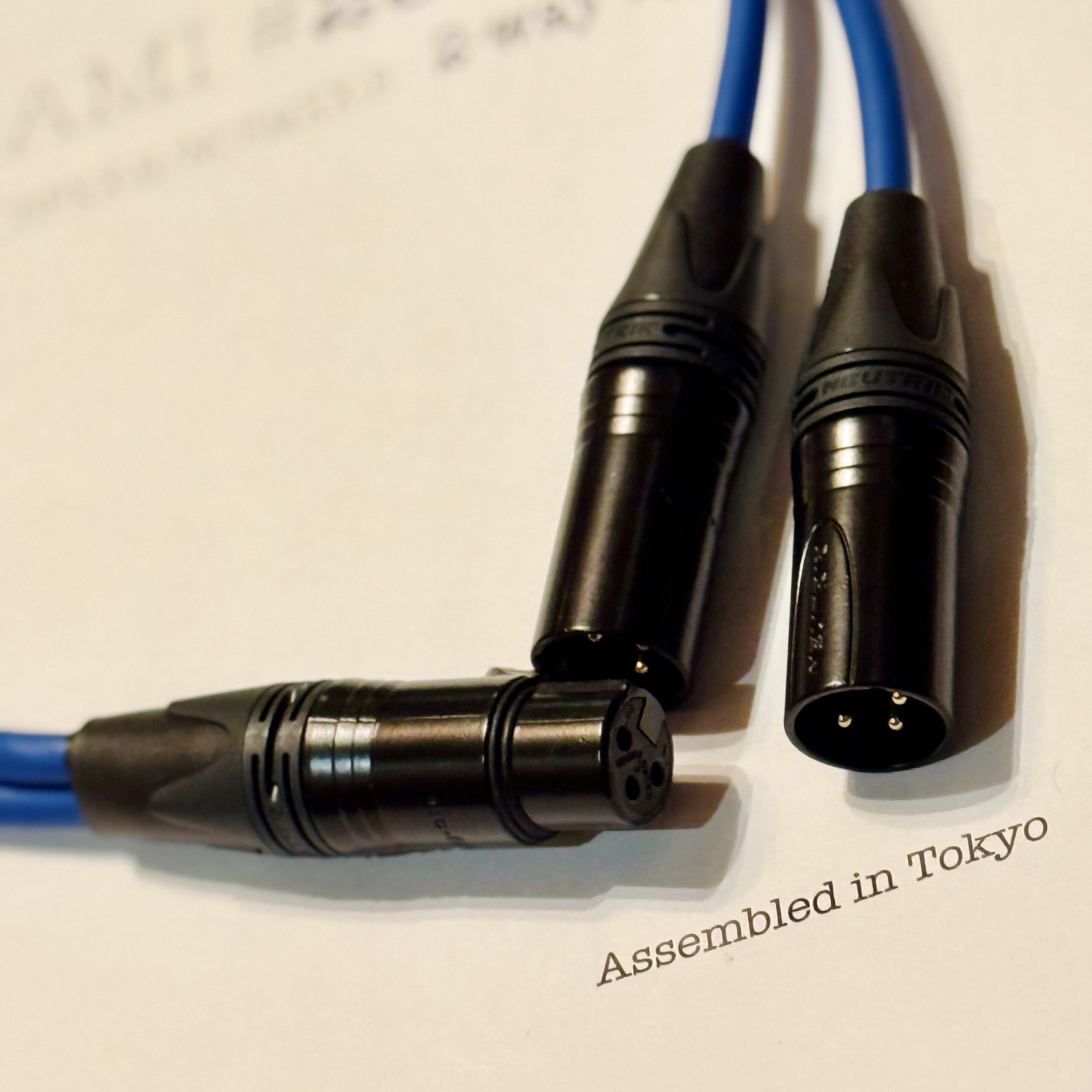 1× NC3FXX-B XLR Female and 2× Neutrik NC3MXX-B XLR Male connectors connectors on Mogami 2534 Blue Parallel 2-Way splitter XLR cable
