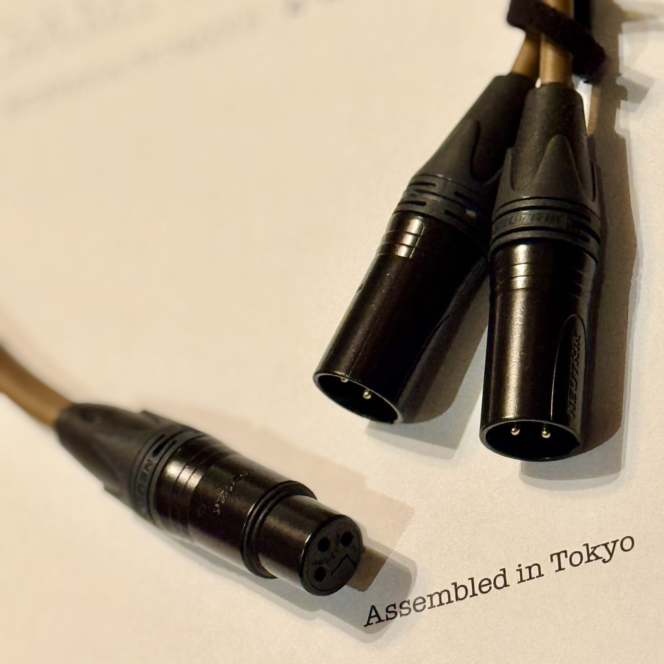 1× NC3FXX-B XLR Female and 2× Neutrik NC3MXX-B XLR Male connectors connectors on Mogami 2534 Brown Parallel 2-Way splitter XLR cable