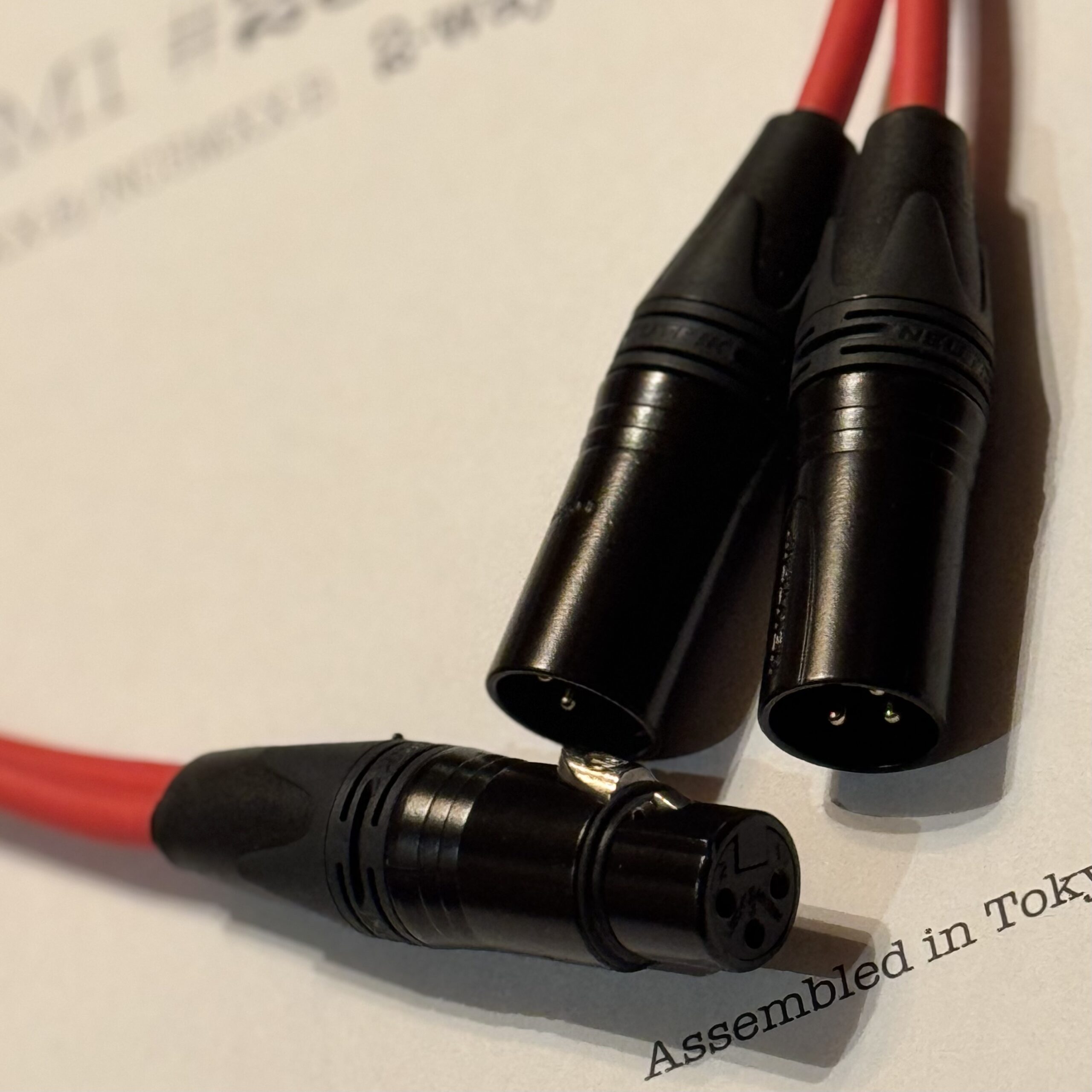 1× NC3FXX-B XLR Female and 2× Neutrik NC3MXX-B XLR Male connectors connectors on Mogami 2534 Red Parallel 2-Way splitter XLR cable