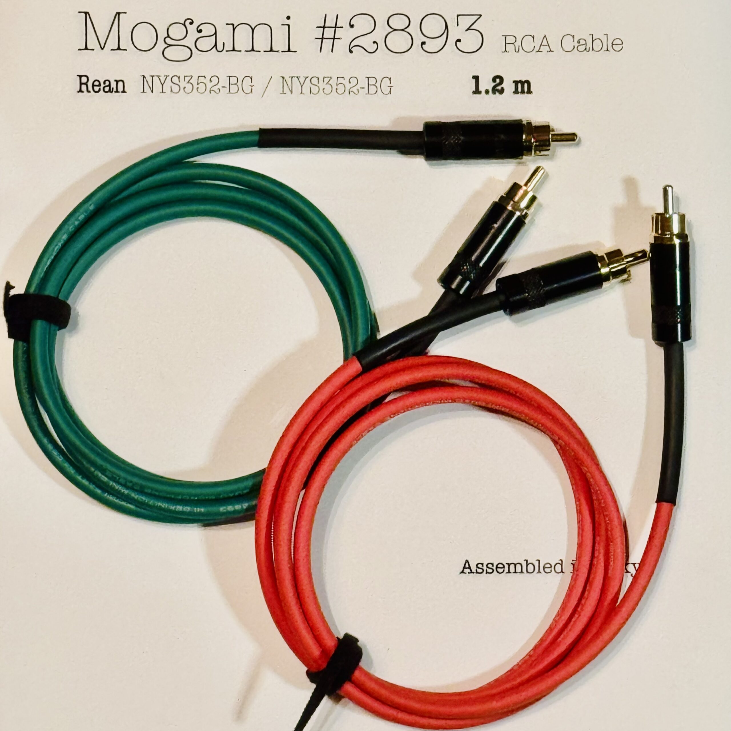 4 ft 2 pcs Mogami 2893 Red and Green RCA Interconnect with Neutrik / Rean NYS352-BG and NYS352-BG connectors