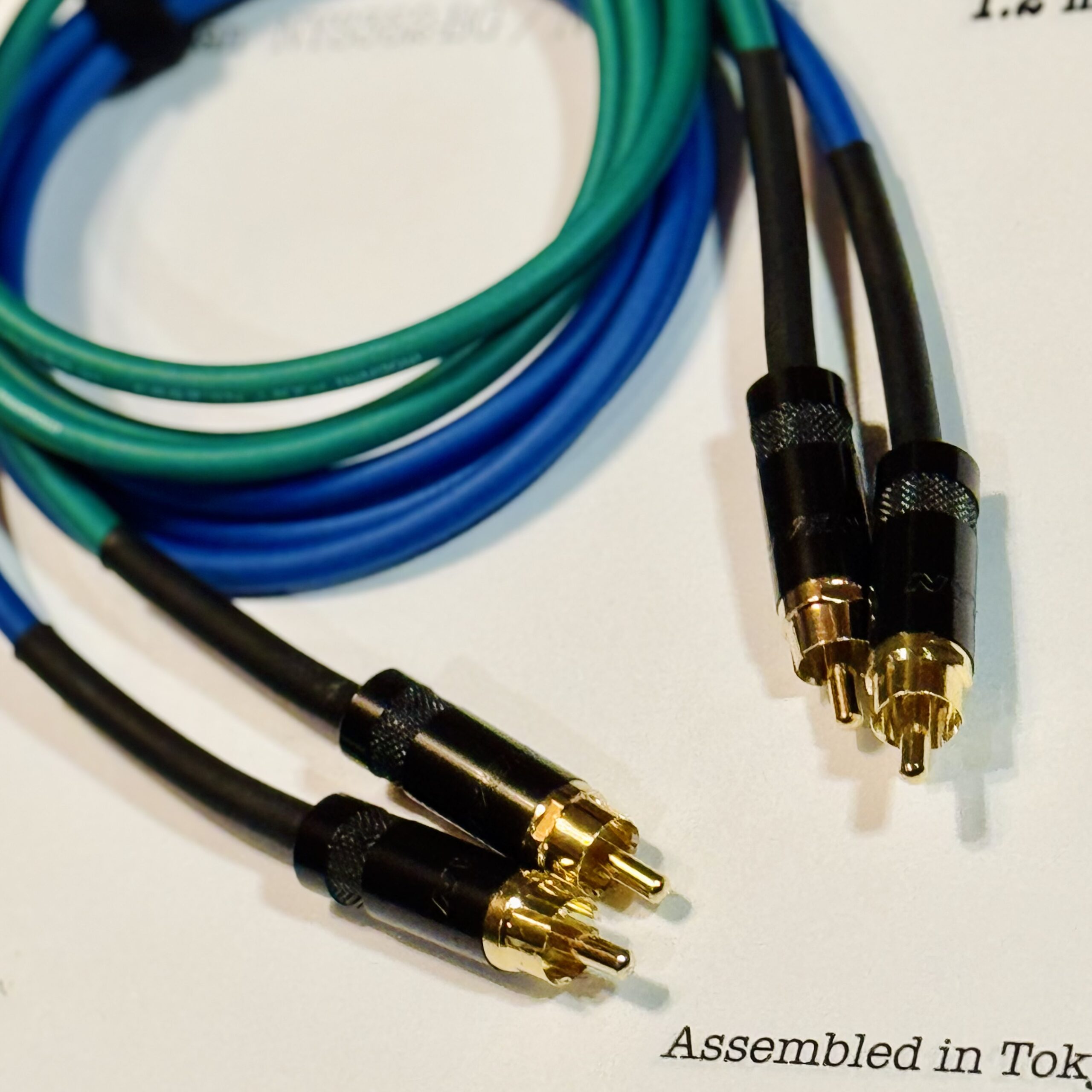 2 pcs Mogami 2893 Blue and Green RCA Interconnect with Neutrik / Rean NYS352-BG and NYS352-BG connectors