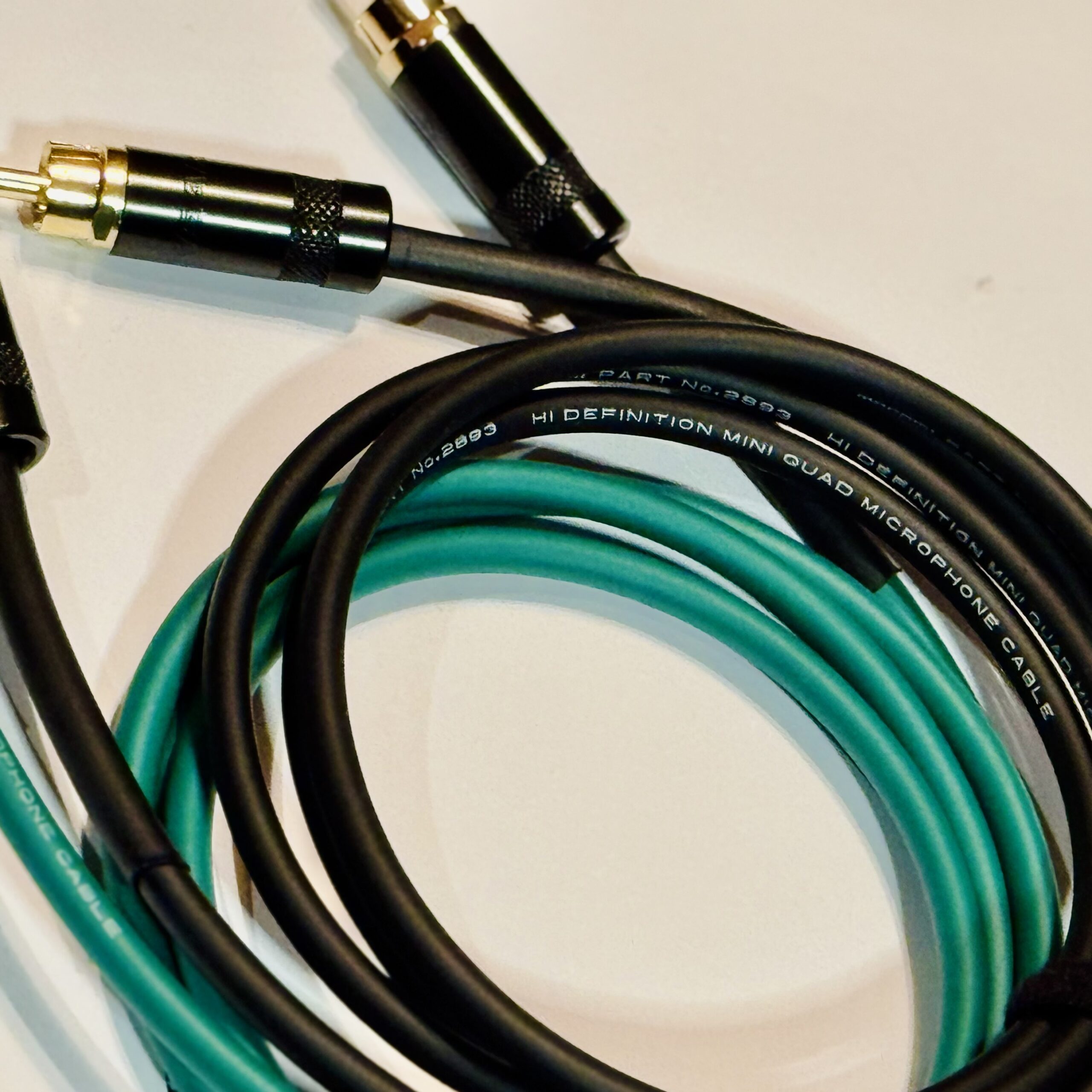 2 pcs Mogami 2893 Black and Green RCA Interconnect with Neutrik / Rean NYS352-BG and NYS352-BG connectors