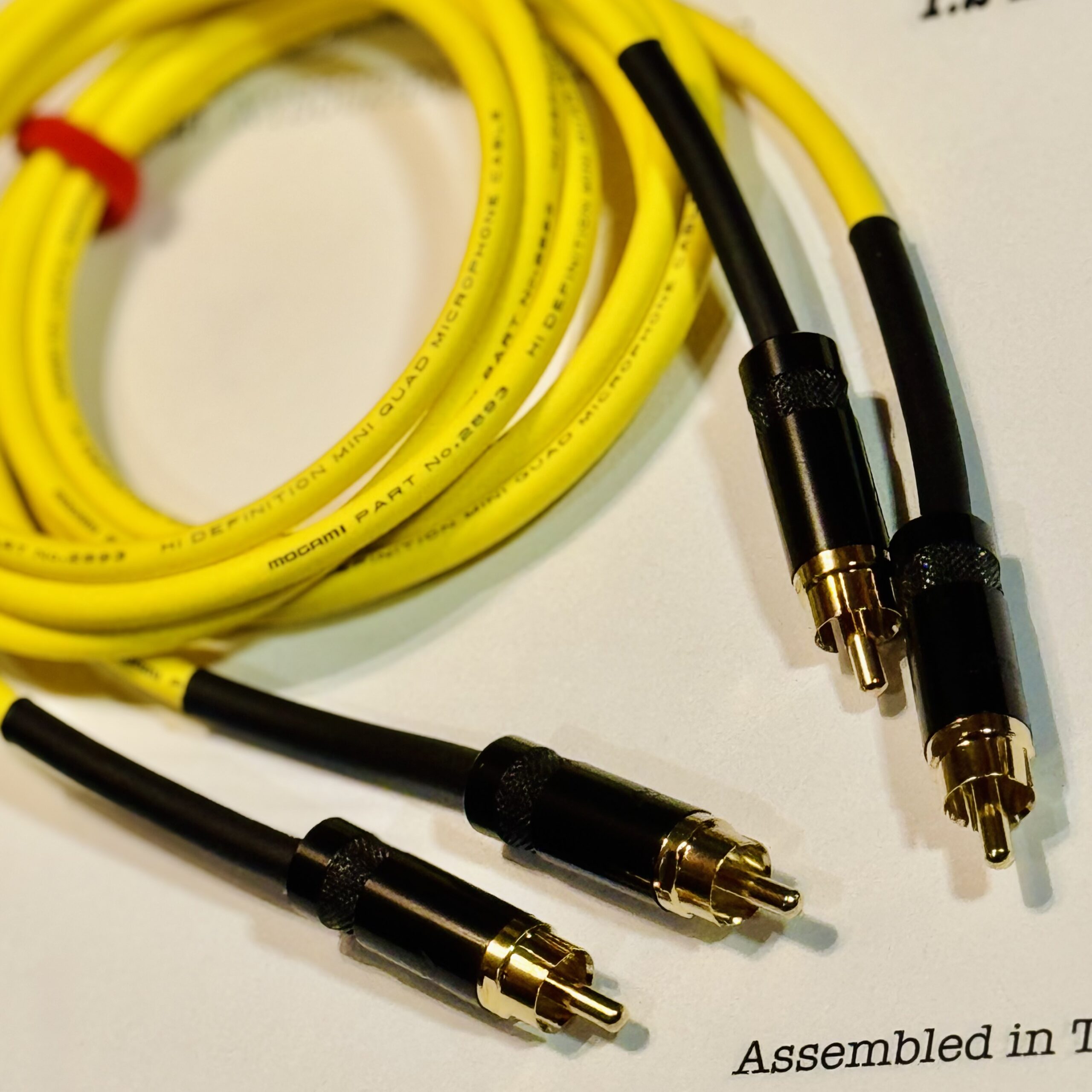 2 pcs Mogami 2893 Yellow and Yellow RCA Interconnect with Neutrik / Rean NYS352-BG and NYS352-BG connectors