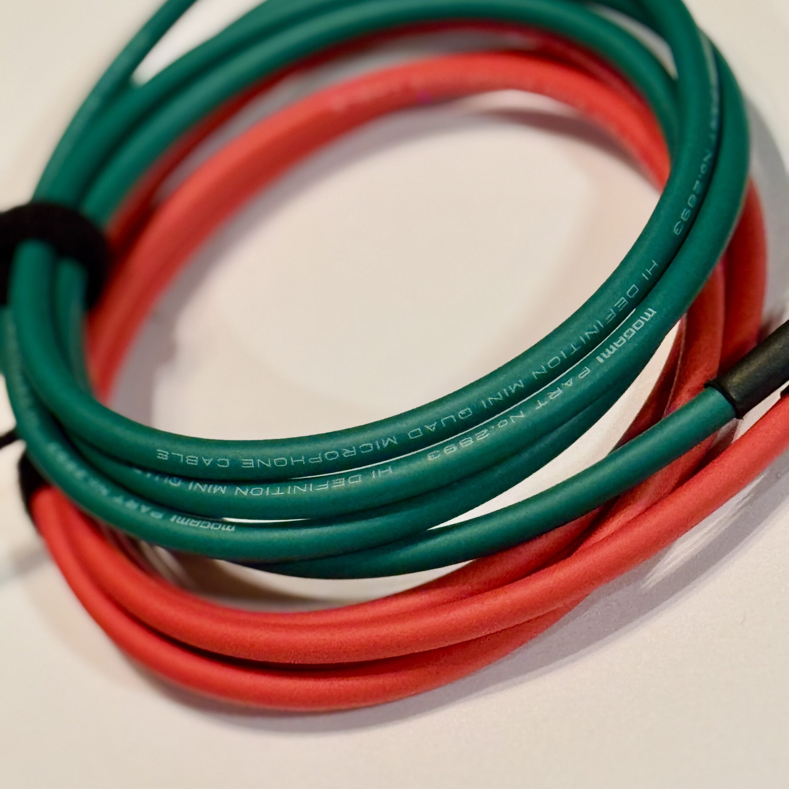 2 pcs Mogami 2893 Red and Green