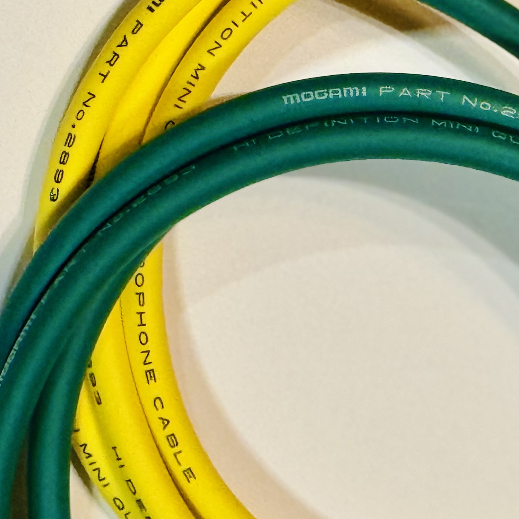 2 pcs Mogami 2893 Yellow and Green
