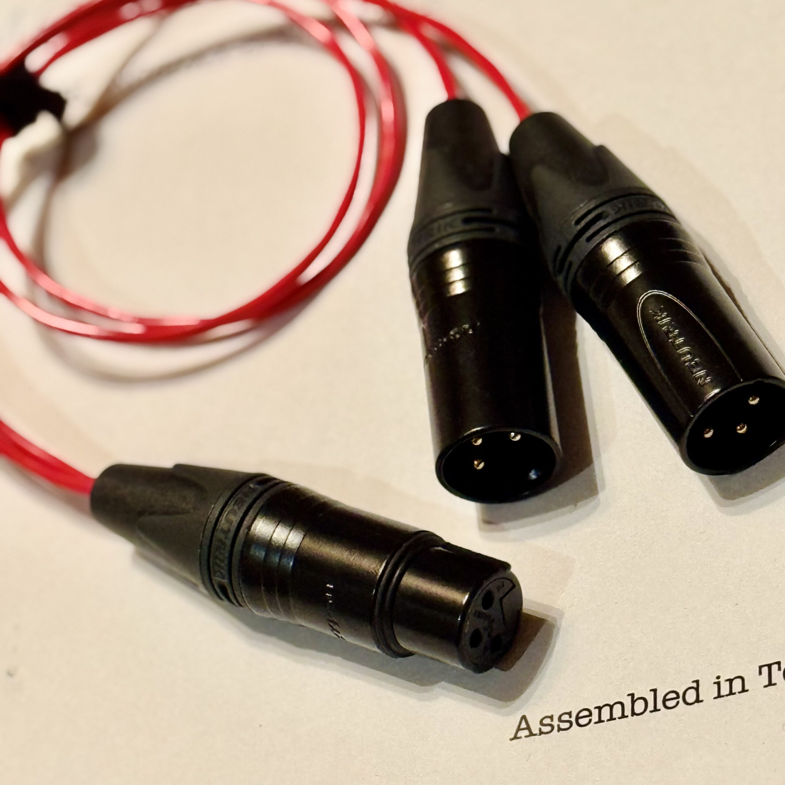 1× NC3FXX-B XLR Female and 2× Neutrik NC3MXX-B XLR Male connectors connectors on Mogami 2944 Red Parallel 2-Way splitter XLR cable