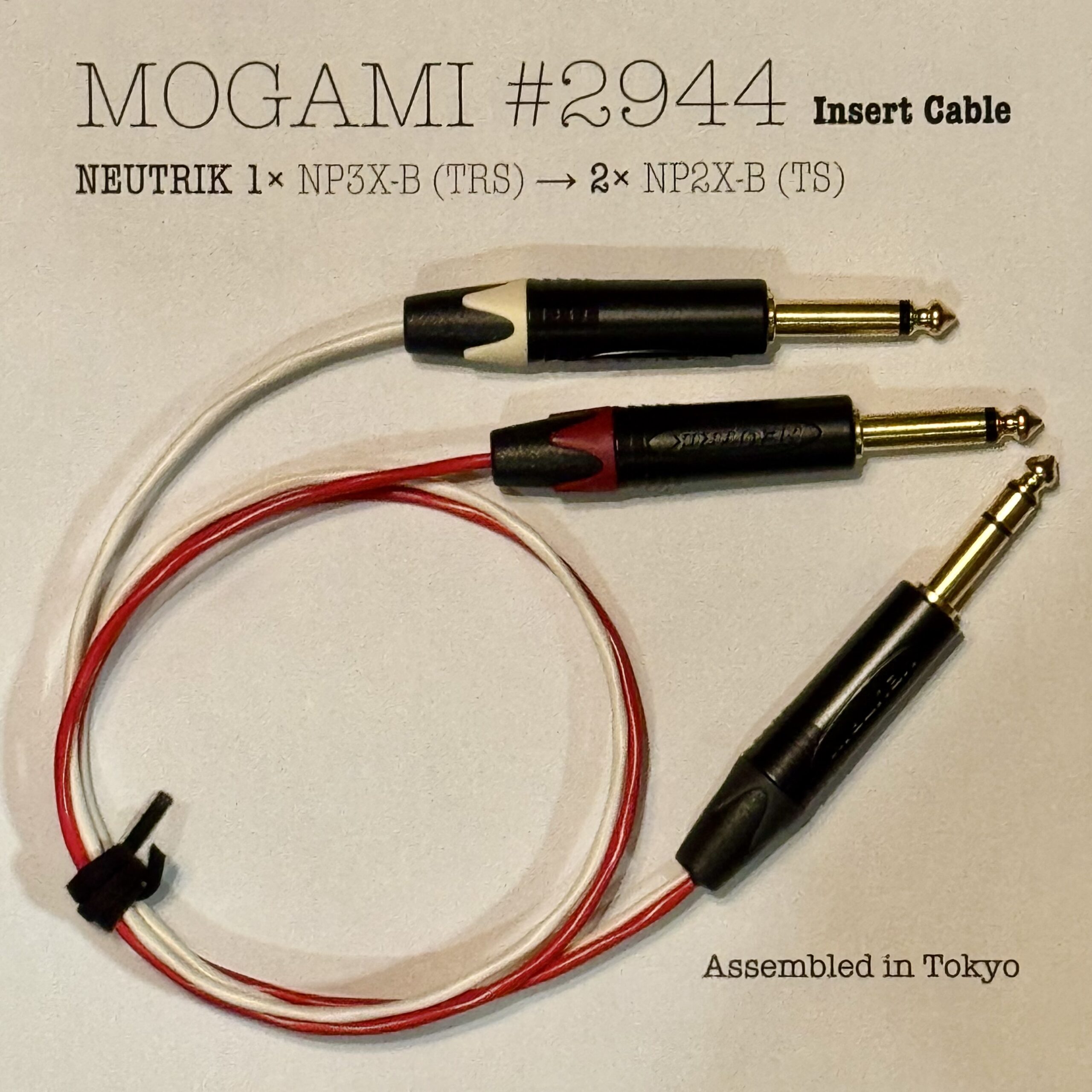 Mogami 2044 Red and White Insert cable with 1× 1/4 6.35mm TRS NP2FX-B and 2× 1/4 6.35mm TS Neutrik NPXX-B connectors