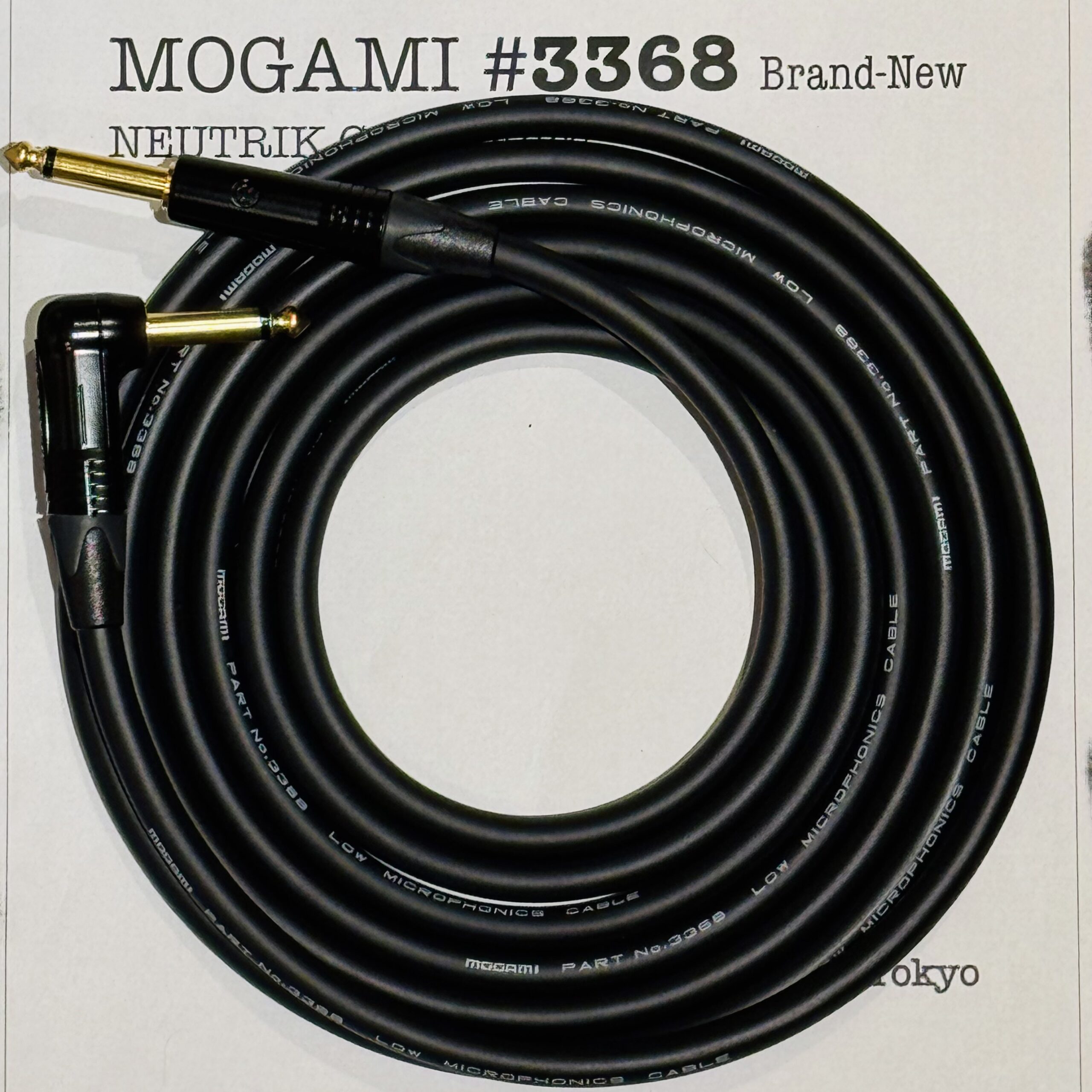 Mogami 3368 Black guitar cable with Neutrik NP2RX-B and NP2X-B 6.35mm TS connectors