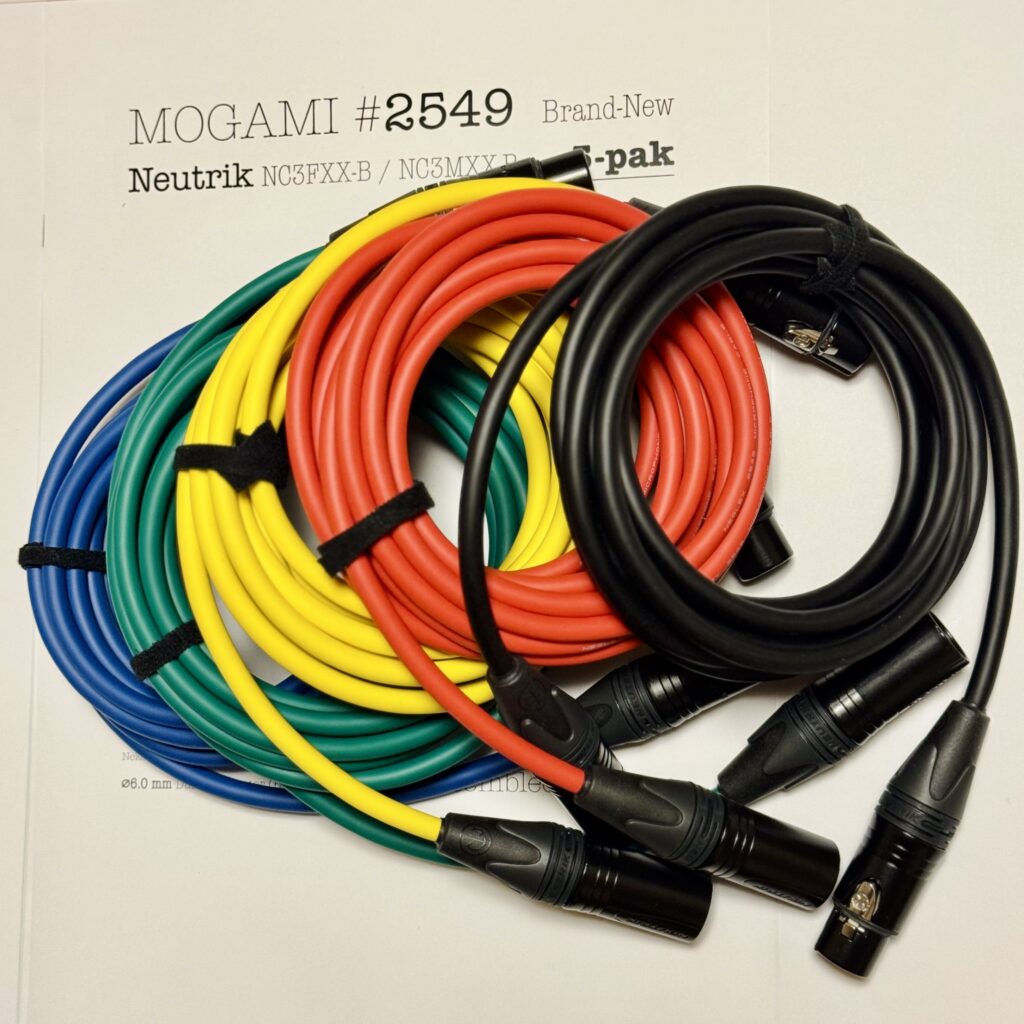 Mogami 2549 Multicolor 5 pcs XLR microphone cable with Neutrik NC3MXX-B and NC3FXX-B connectors