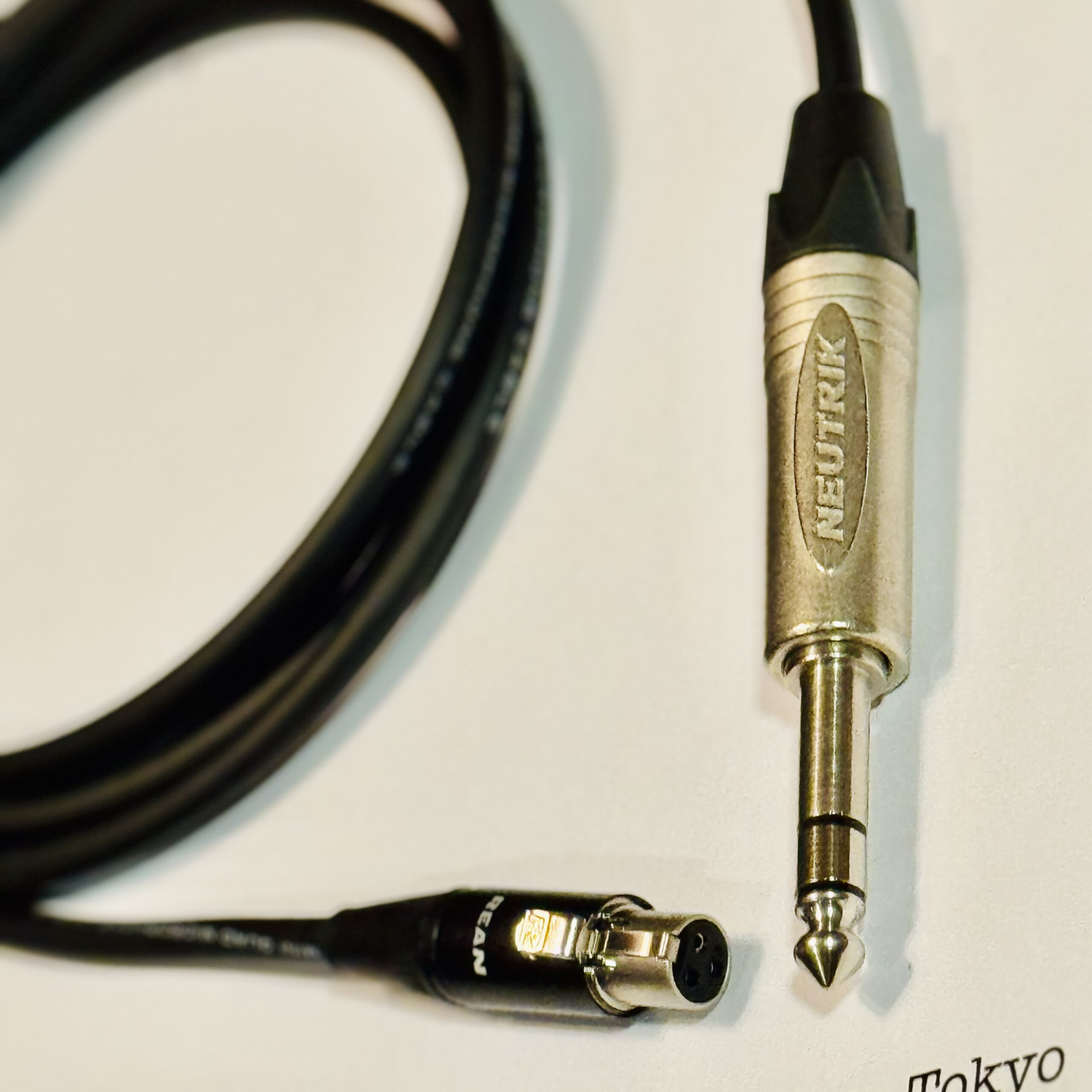 Mogami 2893 Black Replacement Headphone audio cables with RT3FC-B mini XLR F to 1/4 TRS connectors