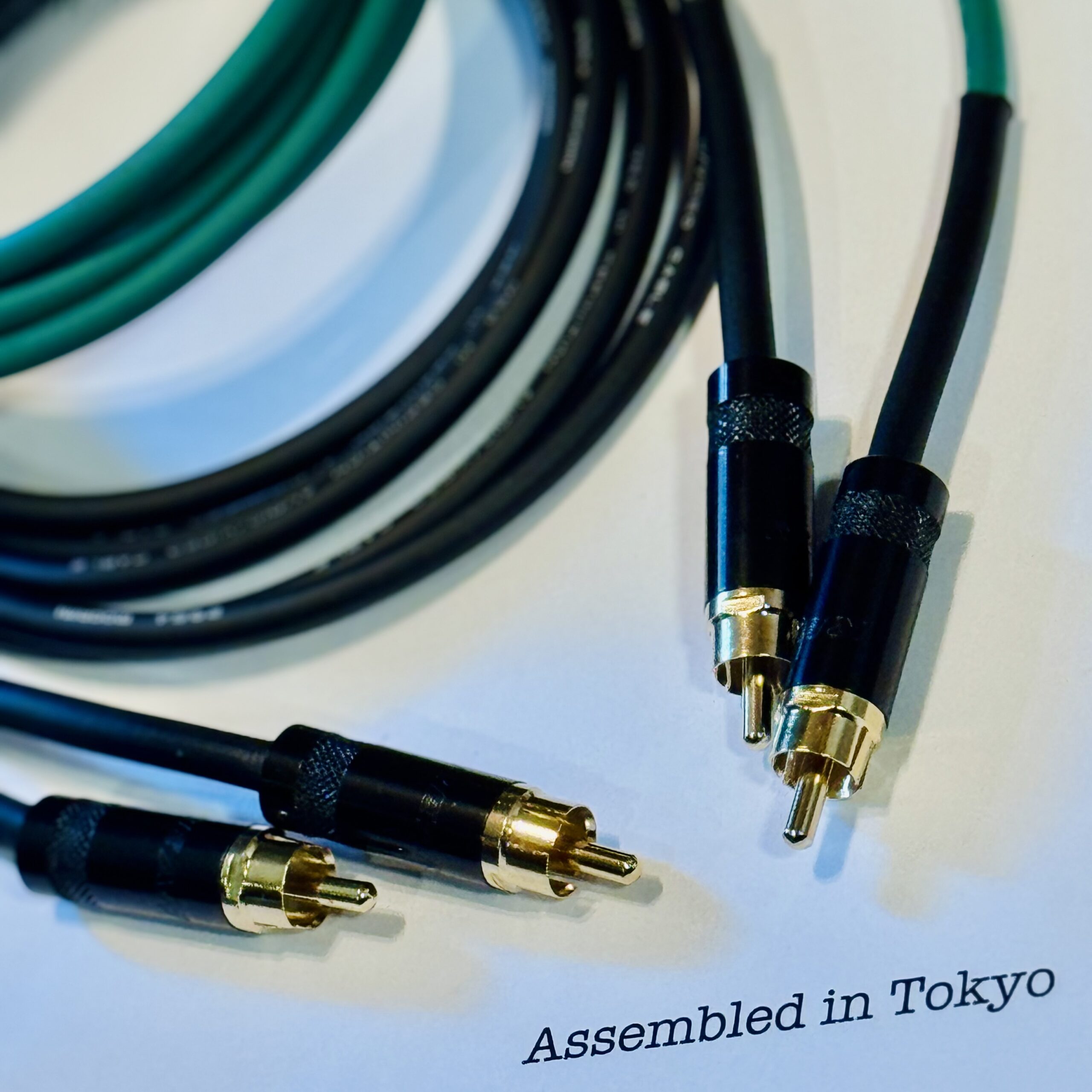 Mogami 2964 Green and Black RCA audio cables with NYS352-BG RCA connectors