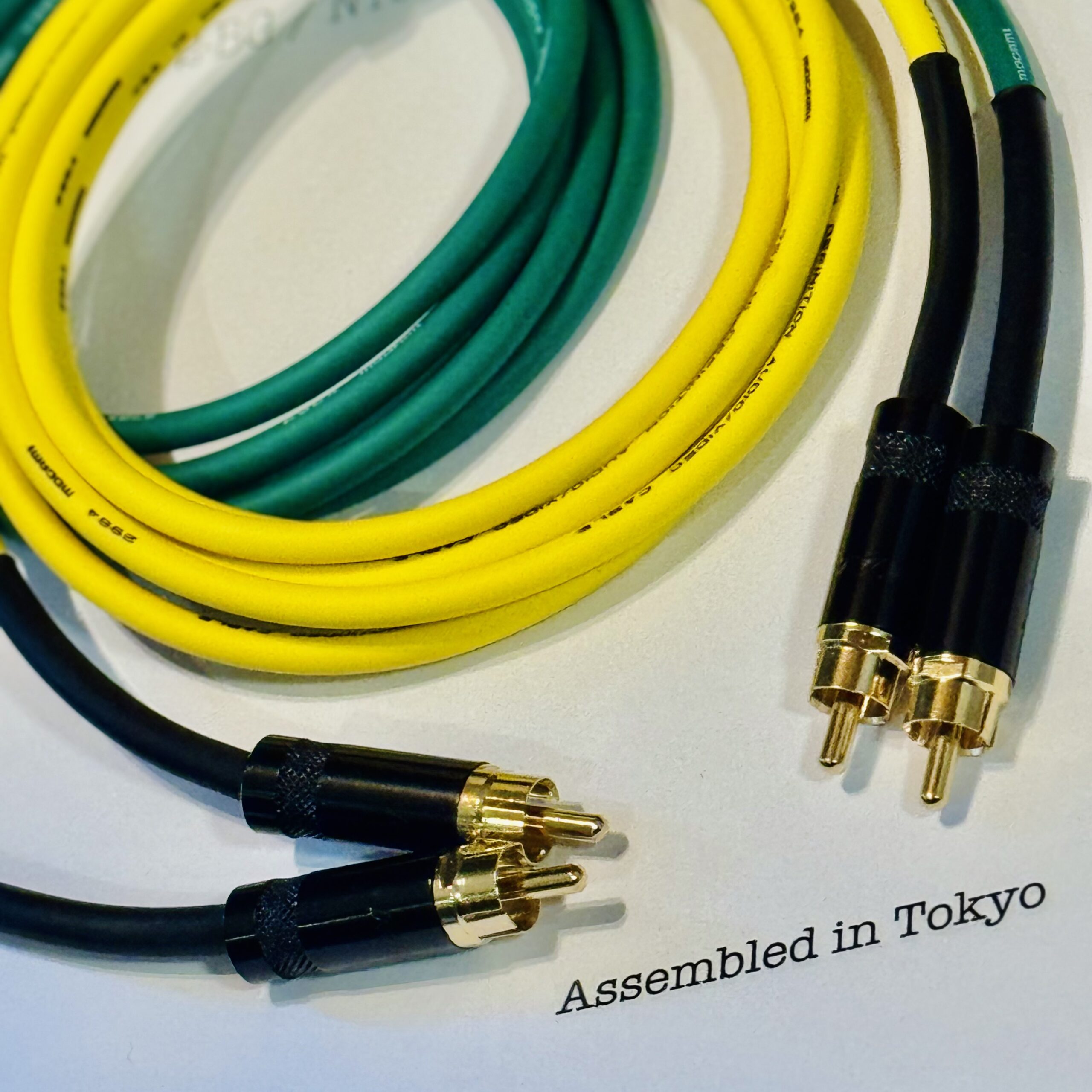 Mogami 2964 Yellow and Green RCA audio cables with NYS352-BG RCA connectors